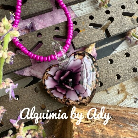 Alquimia Jewelry - Big Murano vintage heart beaded medallion necklace
